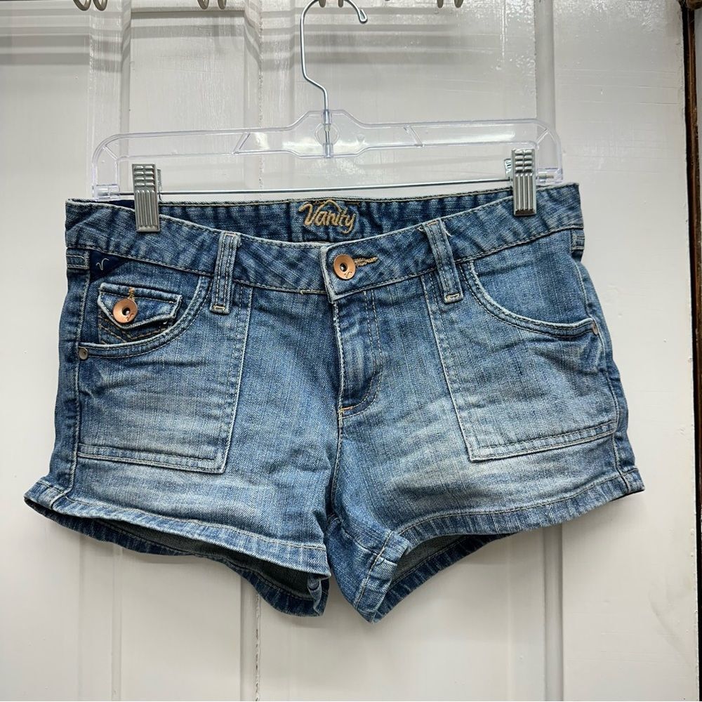 Vanity denim jean shorts women's 27 x 2.75‎